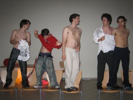 Le Streap Tease Continue V